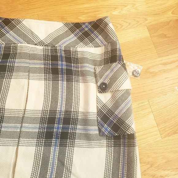 Mossimo NWOT Plaid Preppy Mini 90s Y2K Skirt, Size 12 - Picture 3 of 6